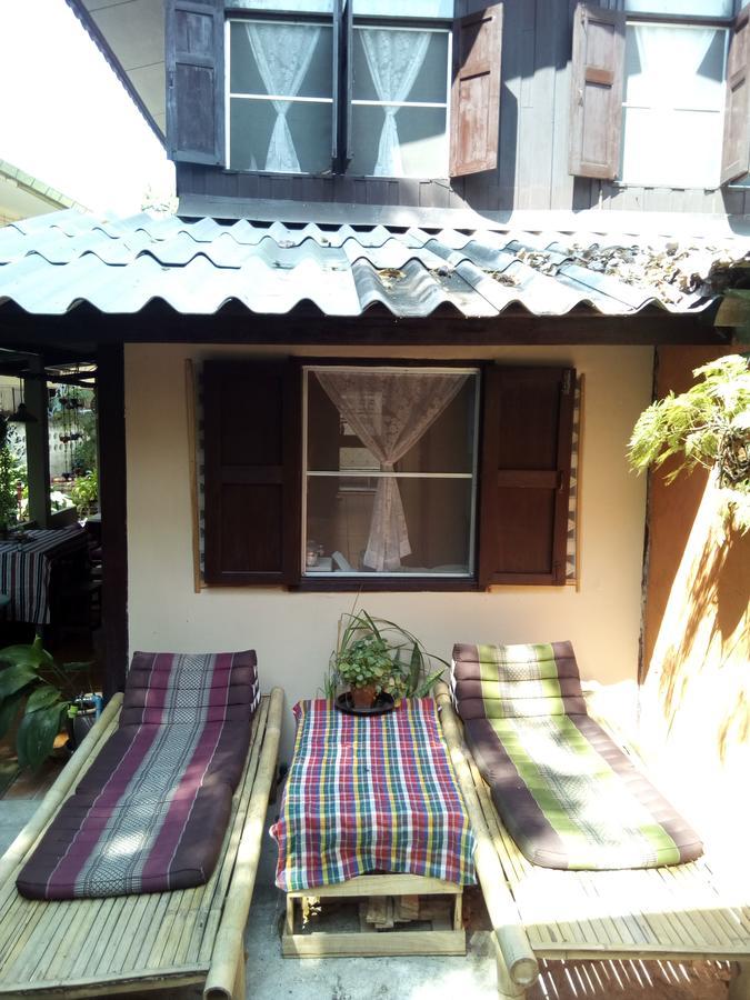 Twin House @ Tapae Hostel Chiang Mai Exterior photo